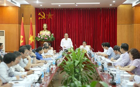 Liên thông các quy định của Đảng và pháp luật trong công tác tổ chức, cán bộ